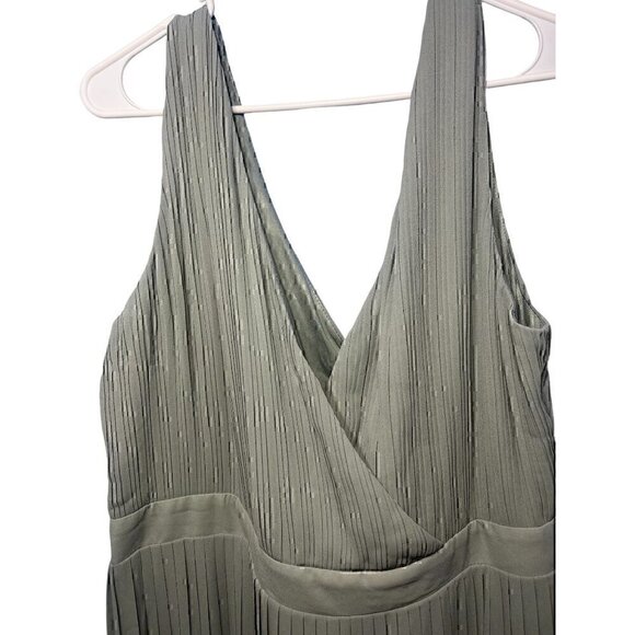 TFNC London Calida Maxi Dress Sage Pleated V-Neck Size 22 - Picture 3 of 7